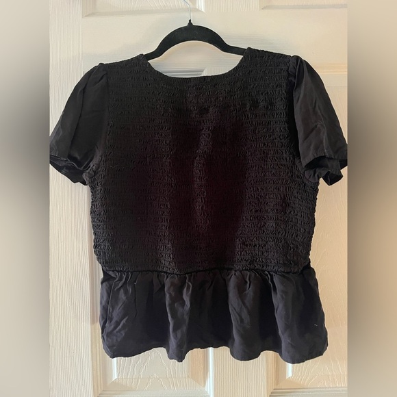 Old Navy Black Smocked Peplum Short Sleeve Top Large - Picture 3 of 3